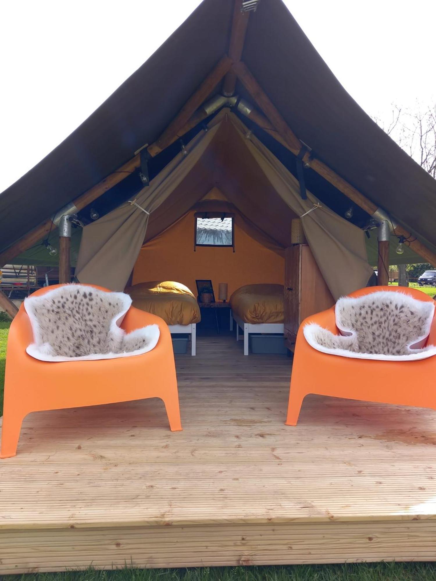 Safari Lodge 'Linge-Zicht' Tiel Exterior photo